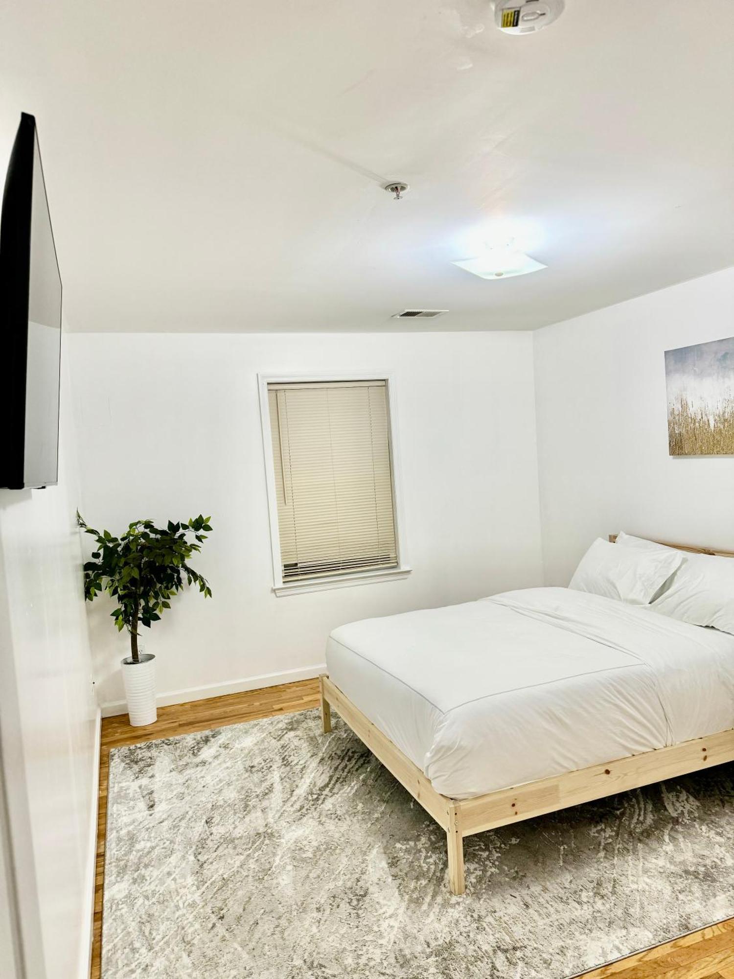 Stylish Evergreen Apartment By Newark Airport Kültér fotó