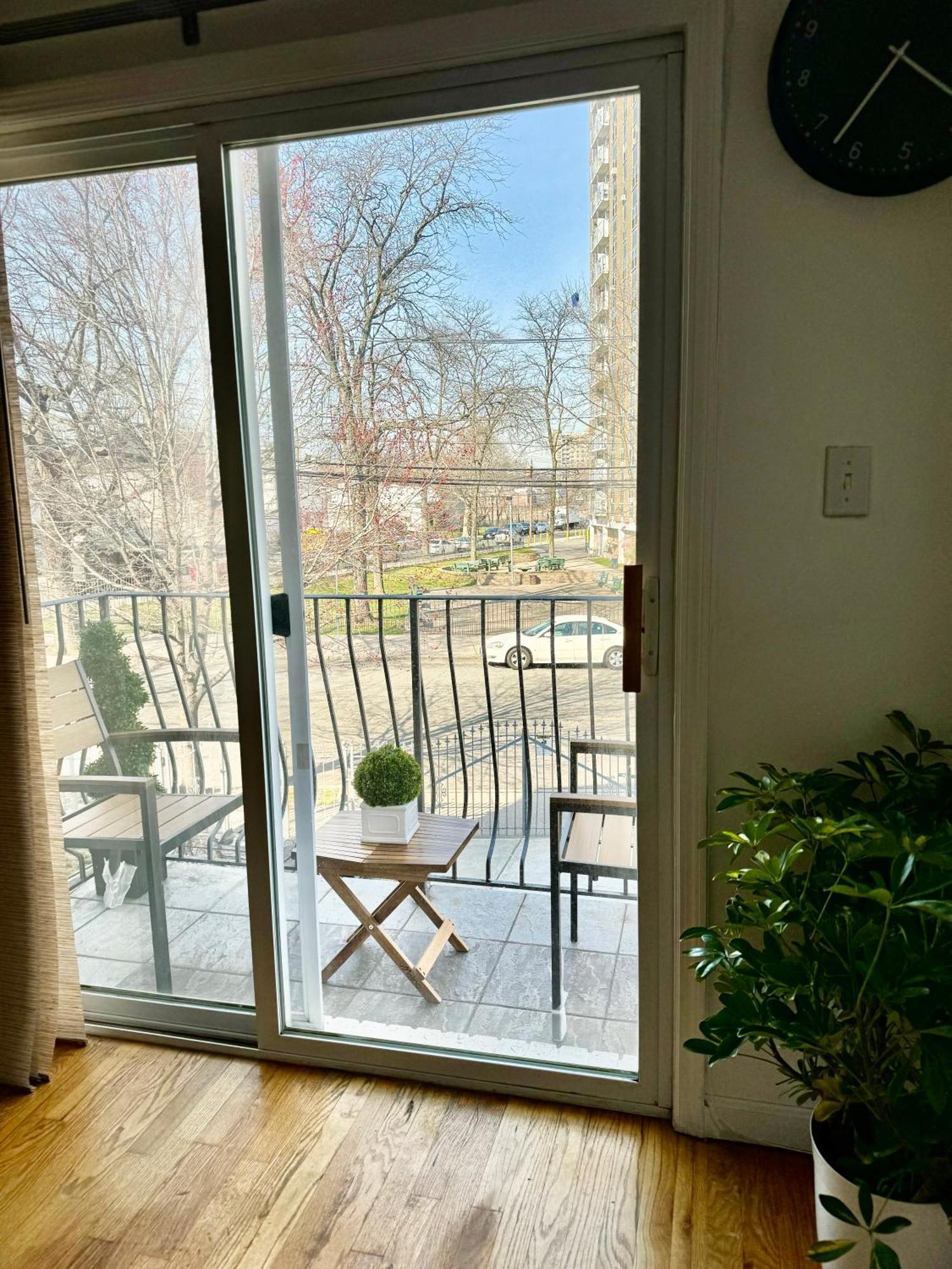 Stylish Evergreen Apartment By Newark Airport Kültér fotó