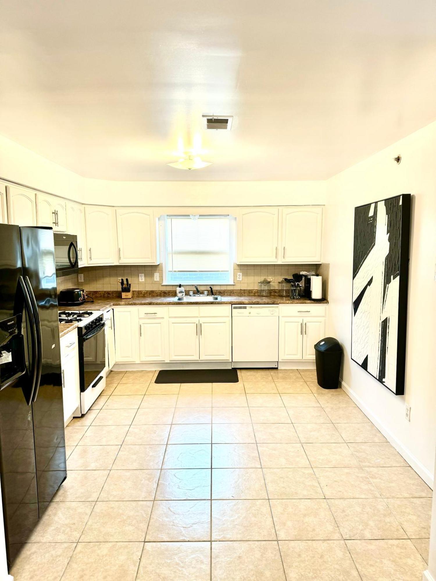 Stylish Evergreen Apartment By Newark Airport Kültér fotó
