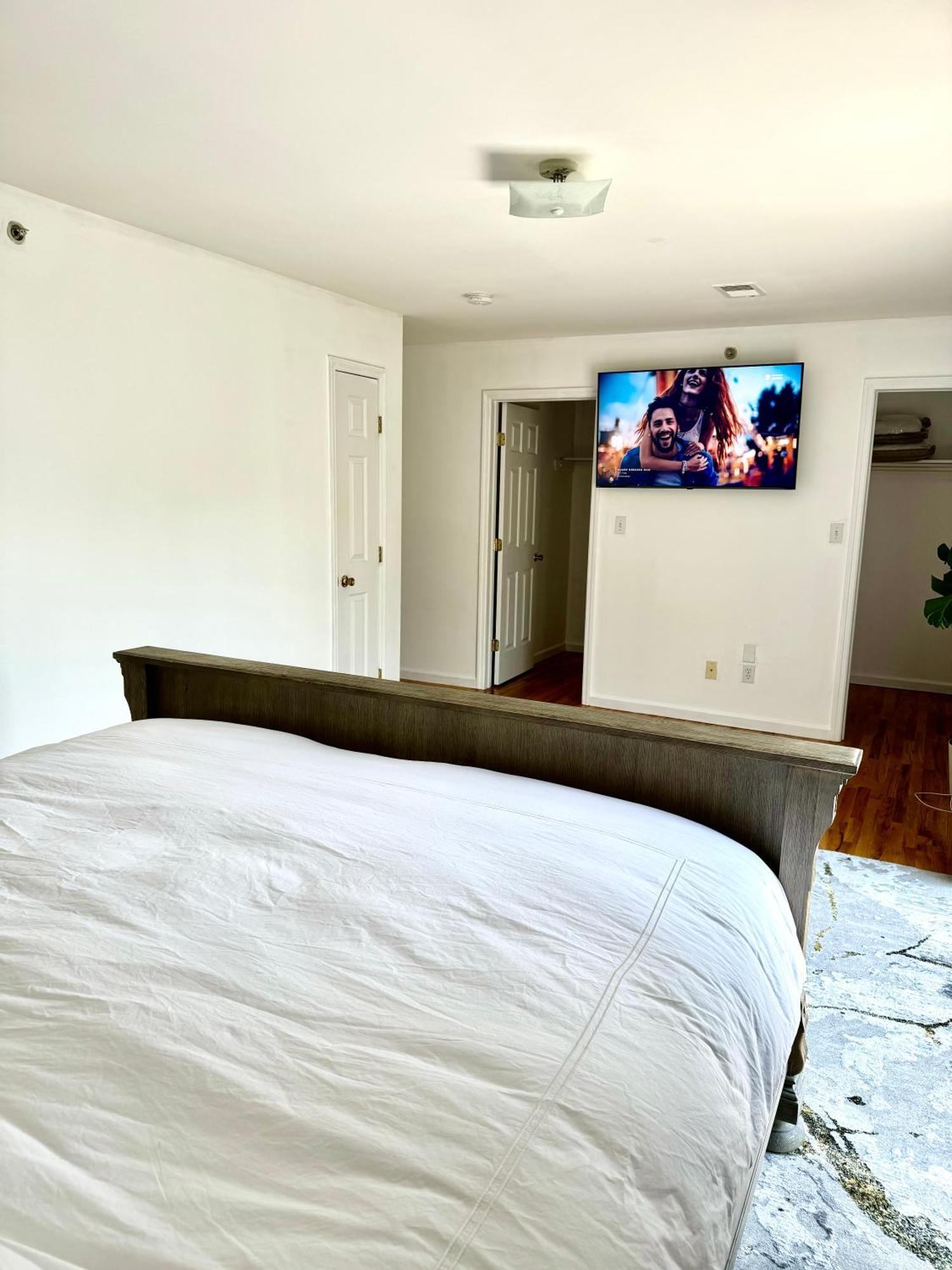 Stylish Evergreen Apartment By Newark Airport Kültér fotó